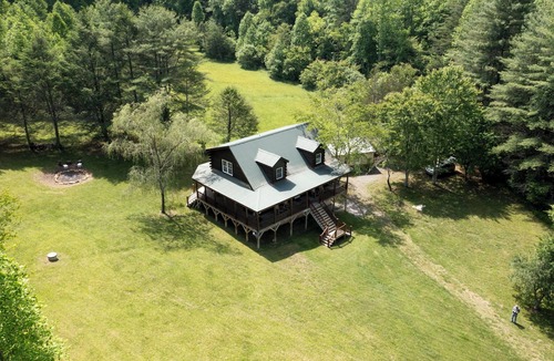 Indian Rock Springs Cabin | Hand-Crafted Log Cabin in Mountain Forest! Pets OK, Fiber, Near Casino/Rafting