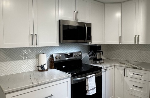 Sunset Beach Cottage | Happy Hour Cottage on Sunset Beach Treasure Island, FL. Steps from the Beach!