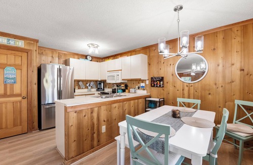 Ocean Sands Condo | Happy Ours: Shared Pool | Short Walk to Beach