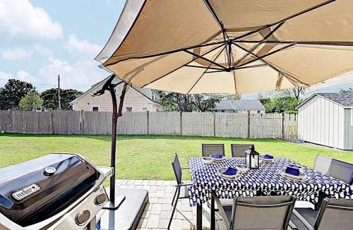 Falmouth House | Harbortown Hideaway