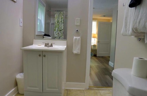 Millville Apartment | Harpers Ferry Hilltop Retreat Rustic Charm