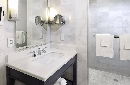 Mid Beach Hotel | Have an Adventurous Stay! Water Activities, Beach Access, Full-Service Spa