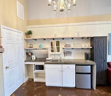 Demorest Apartment | Haven at Hazel~Downtown Bungalow