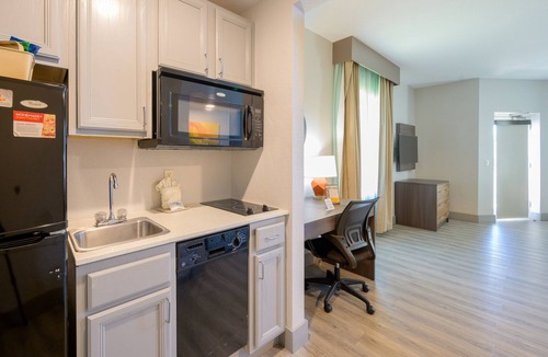 Upper Grand Lagoon Hotel | Hawthorn Extended Stay by Wyndham Panama City Beach