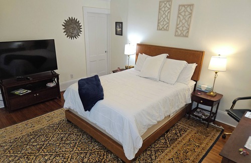 Ridgefield Bed & Breakfast | Heart Historic on Main St. Large Suite Fireplace. Ridgefield. 1.5 bathrooms.