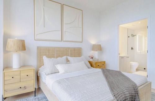 Wynwood Art District Apartment | Heart of Art District Heated Rooftop Pool Sauna Rides to Airport & Beach