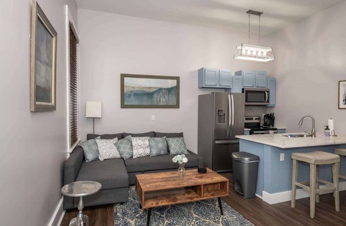 Covington House | Heart of Mainstrasse Suites