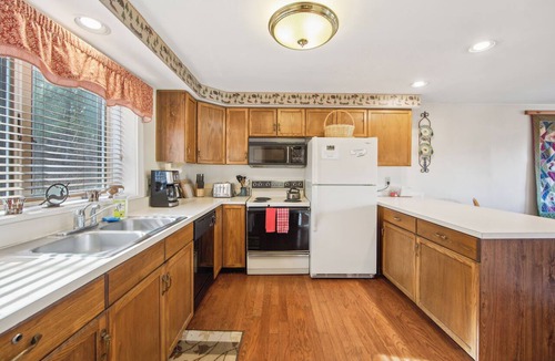 North Creek House | Heated Indoor Pool + Game Room | Gore Mountain | Quick Silver & Pete Gay