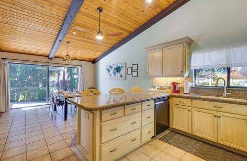 Eight Lakes Cottage | Heated Pool, 3 Mi to Dtwn: Cape Coral Escape!