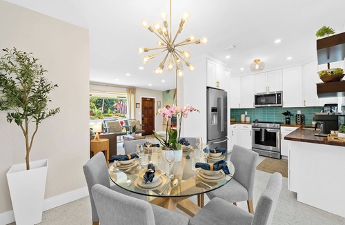 North Corals House | Heated Pool Escape, Sunshine, Relaxation & Vacation Vibes Near Beaches, Dining & Fun!