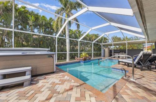 Pelican House | Heated Pool, Hot Tub, Grill, Lanai Dining & More - Villa Simply Blessed - Roelens
