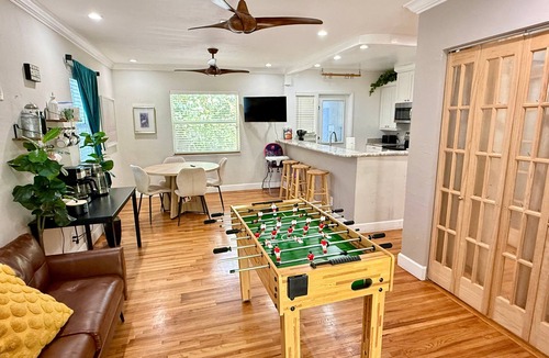South Middle River House | Heated Pool/Hot Tub/10 min Beach & Airport - MAJOR INTERNATIONAL SPORTING EVENT!