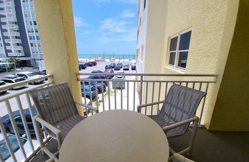 Redington Shores Condo | Heated Pool/Spa - Beachside! , Sleeps 10, Balcony 101
