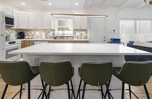 St. Petersburg House | Heated Pool-St Pete Beach Bungalow-Gameroom, golf, bowling, fire pit-Slps 10