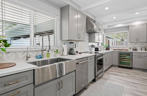 East Fort Lauderdale House | Heated Pool, Stylish Home Walkable to Beach, Galleria & Dining!