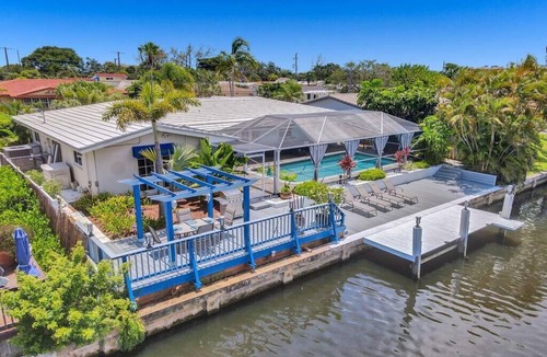 Coral Ridge Isles Villa | Heated Pool-Waterfront 4BD Villa: Deck&BBQ