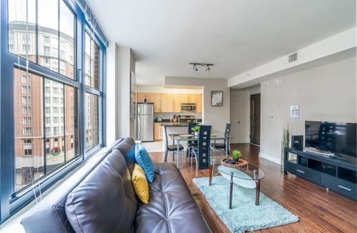 Baltimore Apartment | Heaven On Baltimore at Harborfront
