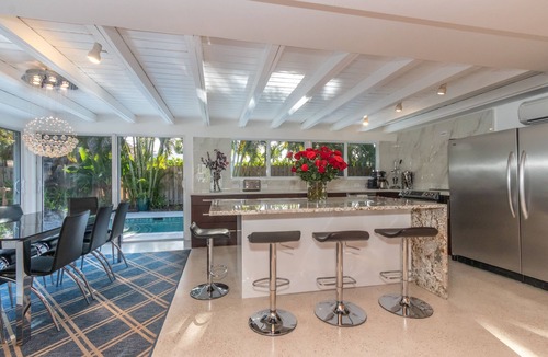 Deerfield Beach House | HGTV Design Star - Beach entry, Pool- Spa Heaven
