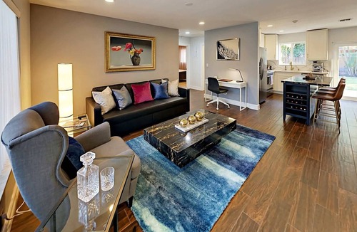 River Oaks Villa | Hidden Gem Villa | Heated Pool, Hot Tub & Tikihut