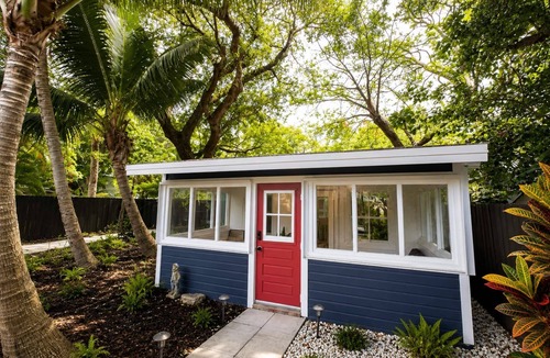 Riverside Park House | Hidden Oasis — Main House + Detached Studio