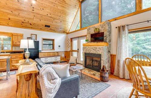 Indian Rock Springs House | Hike, Fish & More: Cozy Cabin w/Patio in Murphy!
