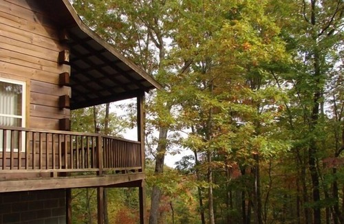 Murphy Cabin | Hillside Hideaway - log cabin in the woods