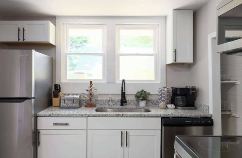 Winston - Salem House | Hilltop Haven HISTORIC West Salem Charm 5 Mins to Downtown & Hospitals
