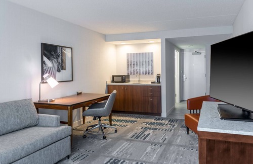Radnor - Fort Myer Heights Hotel | Hilton Garden Inn Arlington/Courthouse Plaza