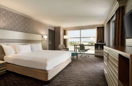 Melbourne Hotel | Hilton Melbourne, FL