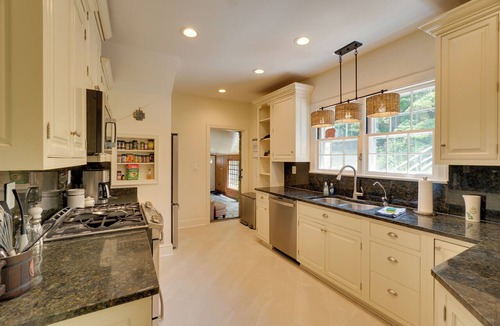 Millville House | Historic DC Wine Country: 10 Acres, Private Pool