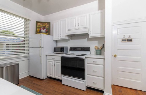 Edenton Apartment | Historic Edenton Hideaway, super convenient location in this quaint town.