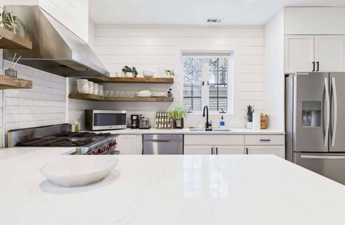 West Town House | Historic Estate 10 BR, Game Room, Deck
