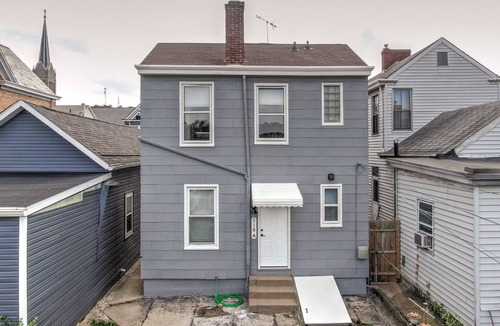 Ludlow Condo | Historic Ludlow | Walk to the kids park