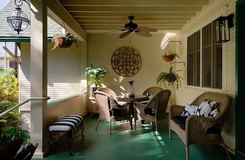 Wailuku House | Historic Maui Estate Weddings & Groups