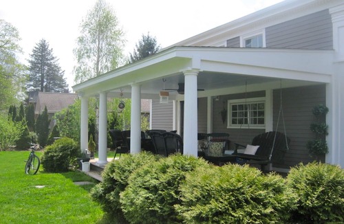 Mystic House | Historic Sea Captains Home in Downtown Mystic, Walk everywhere, Pet Friendly!
