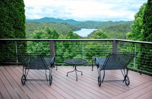 Unaka Villa | Hiwassee Lake Lodge - Private Mtn-Top Retreat - Lake Views - Sleeps 14