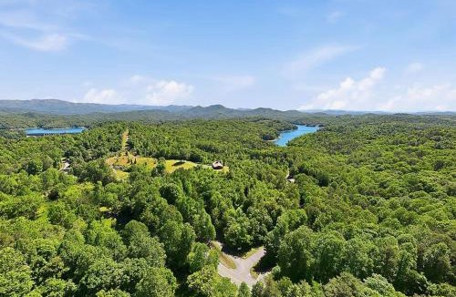 Unaka Villa | Hiwassee Lake Lodge - Private Mtn-Top Retreat - Lake Views - Sleeps 14