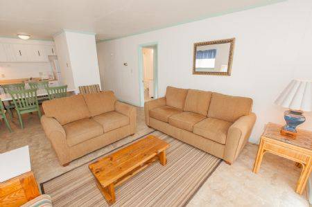 Northeast Virginia Beach House | House ∙ 2 bedrooms ∙ 6 guests