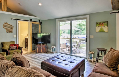 Holcombe Cottage | Holcombe Lakefront Cottage: Fishing & Snowmobiling