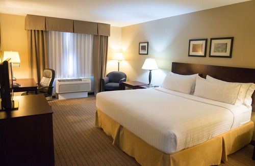 Devils Lake Hotel | Holiday Inn Express Devils Lake by IHG