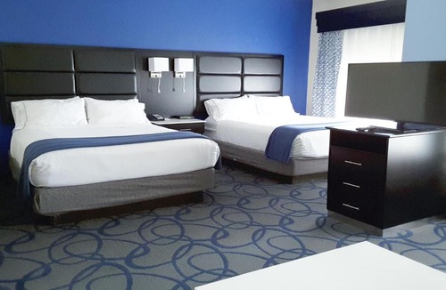 Lawrenceville Hotel | Holiday Inn Express Hotel & Suites Lawrenceville by IHG