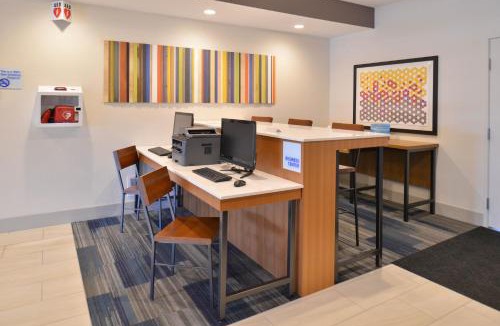 Stevens Point Hotel | Holiday Inn Express Hotel and Suites Stevens Point by IHG