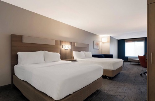 The Villages Hotel | Holiday Inn Express Hotel & Suites The Villages by IHG