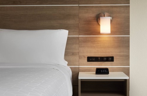 Pensacola Hotel | HOLIDAY INN EXPRESS & SUITES GULF BREEZE - PENSACOLA AREA by IHG