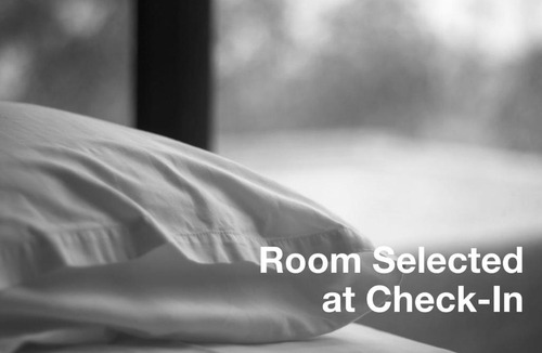 Concord Hotel | Holiday Inn Express & Suites Charlotte-Concord-I-85 by IHG