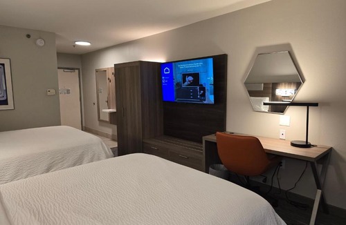 Smithfield Hotel | Holiday Inn Express & Suites - Smithfield/Selma by IHG