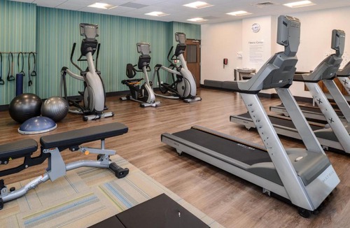 Ruskin Hotel | Holiday Inn Express & Suites - Ruskin by IHG