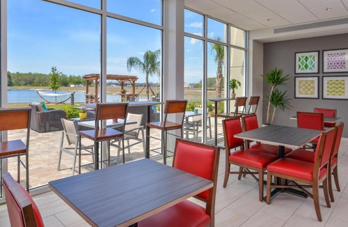 Trinity Hotel | Holiday Inn Express & Suites Trinity by IHG
