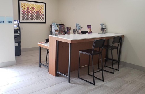 Temple Terrace Hotel | Holiday Inn Express Tampa North Telecom Park by IHG