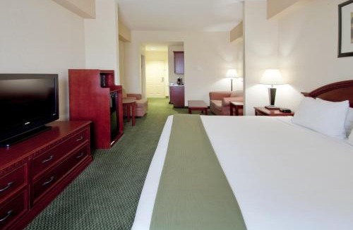 Villages of Palm Beach Lakes Hotel | Holiday Inn Express West Palm Beach Metrocentre by IHG
